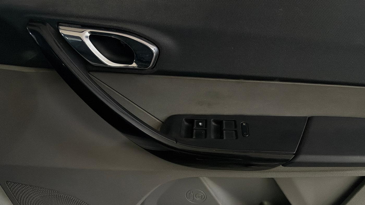 2018 Tata Tiago XZ PLUS PETROL, Petrol, Manual, 48,065 km, Driver Side Door Panels Control
