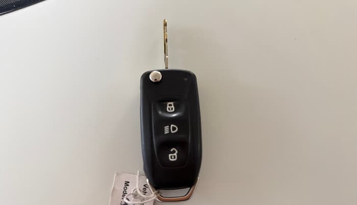 2018 Tata Tiago XZ PLUS PETROL, Petrol, Manual, 48,065 km, Key Close Up