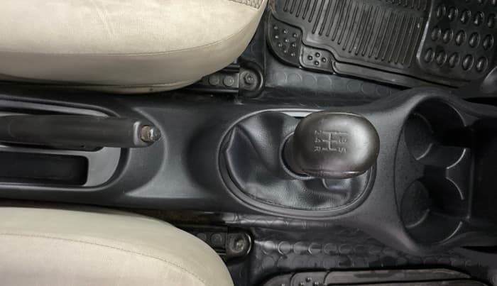 2014 Nissan Micra Active XV, Petrol, Manual, 62,461 km, Gear Lever
