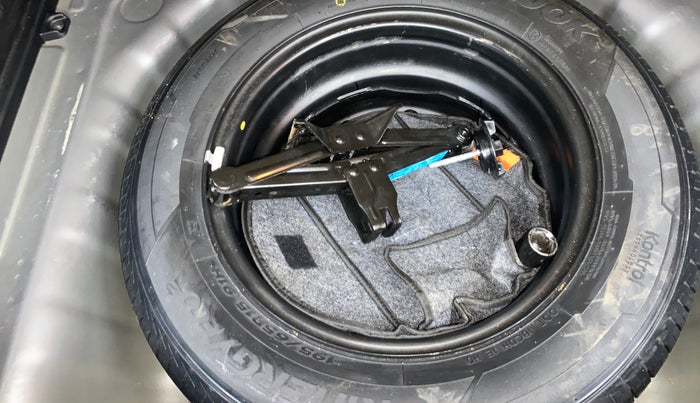 2020 Hyundai VENUE SX 1.0 (O) TURBO IMT DUAL TONE, Petrol, Manual, 56,298 km, Spare Tyre