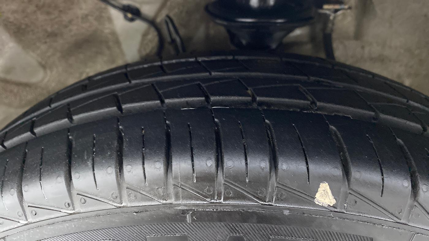 2021 Maruti Alto LXI, Petrol, Manual, 14,512 km, Left Front Tyre Tread
