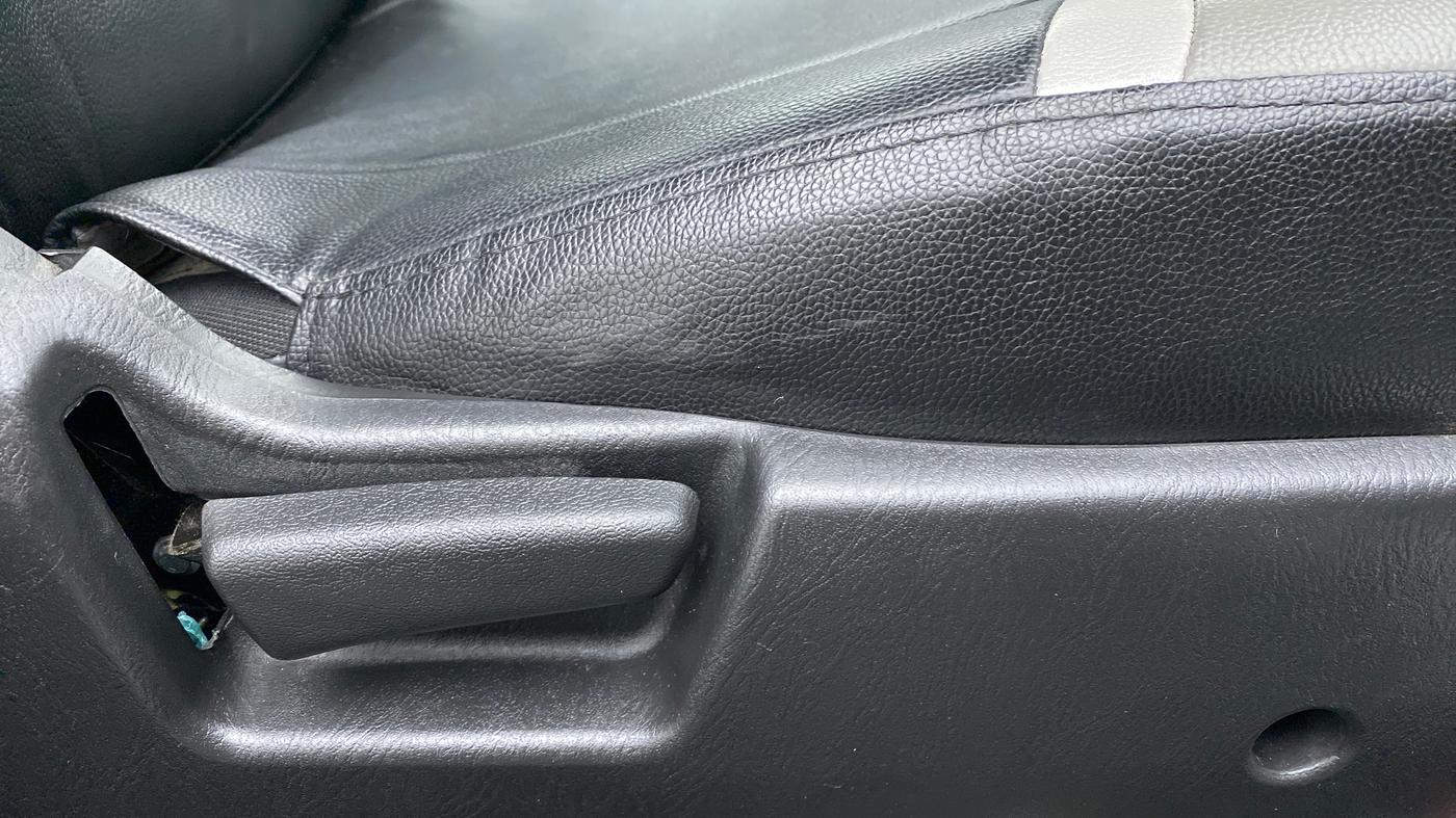 2021 Maruti Alto LXI, Petrol, Manual, 14,512 km, Driver Side Adjustment Panel