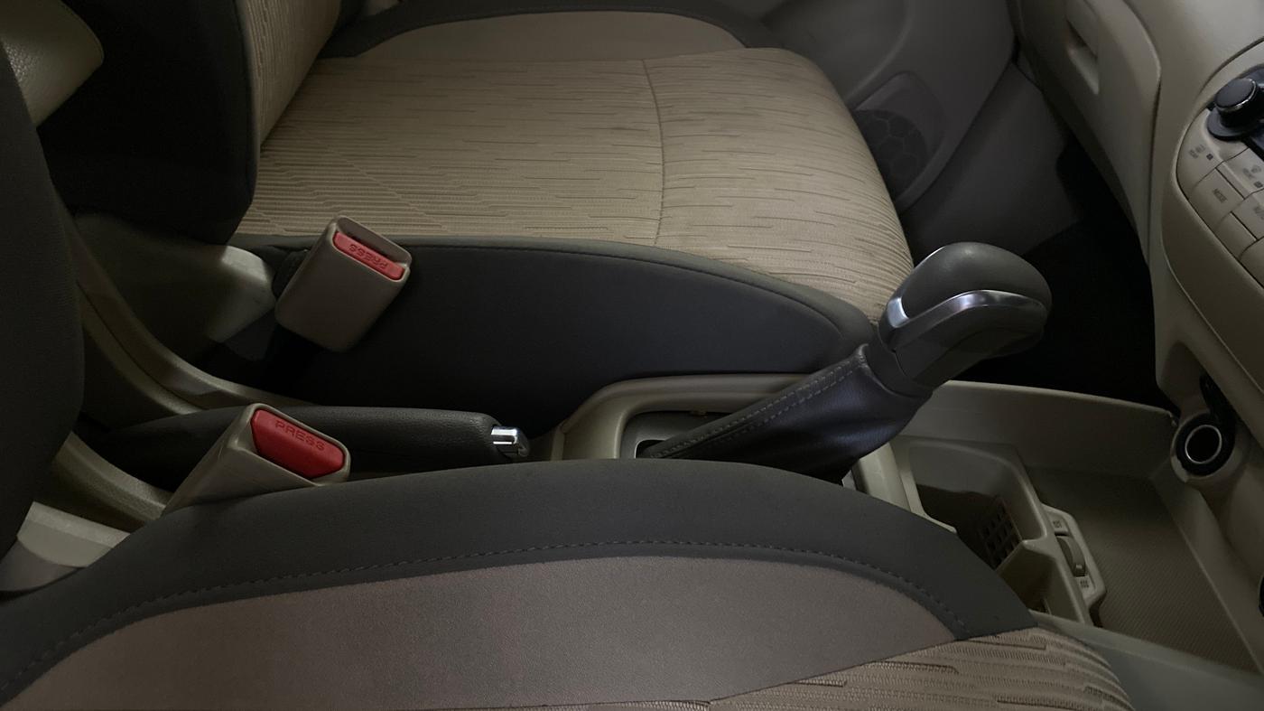 2023 Toyota RUMION V AT , Petrol, Automatic, 27,551 km, Gear Lever