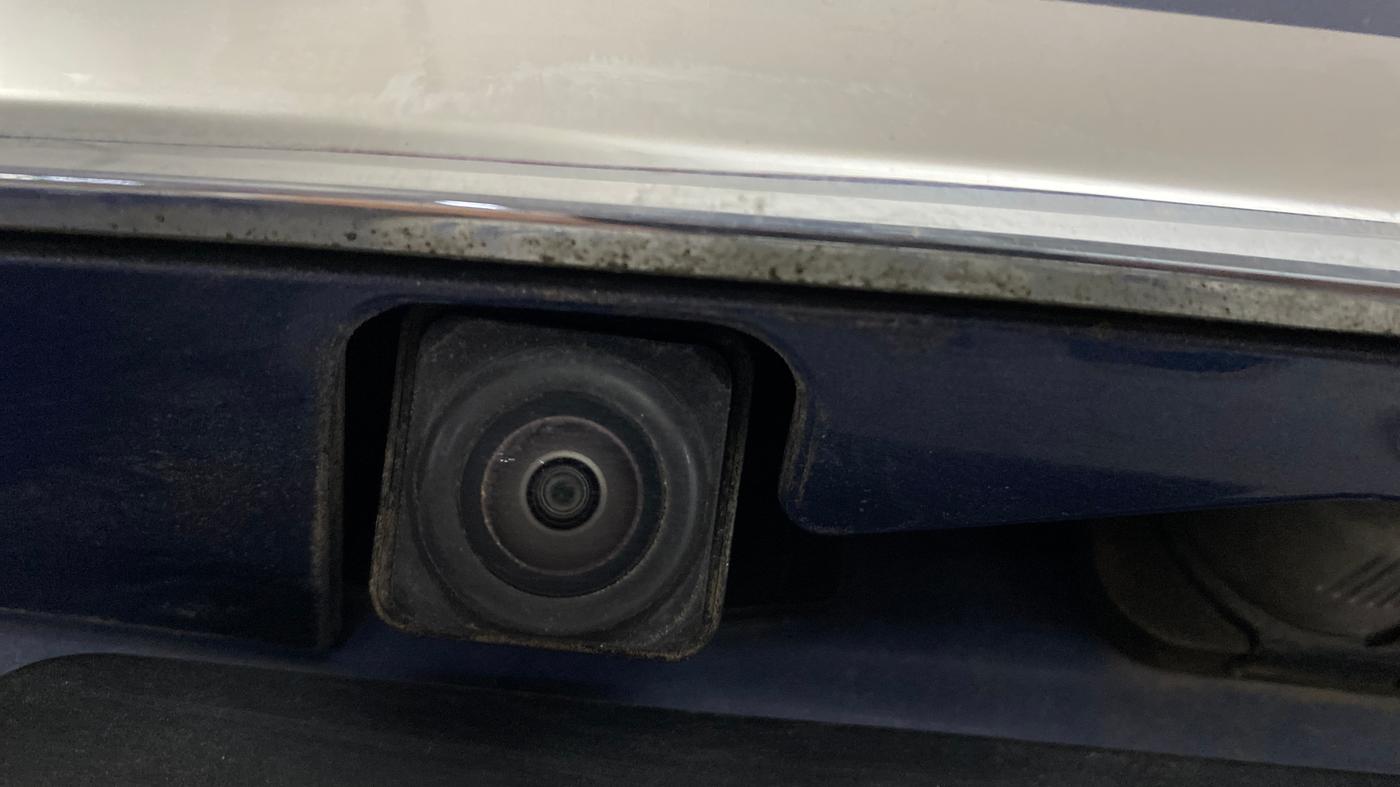2023 Toyota RUMION V AT , Petrol, Automatic, 27,551 km, Parking Camera