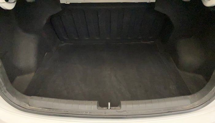 2014 Hyundai Xcent SX 1.2, Petrol, Manual, 43,010 km, Boot Inside