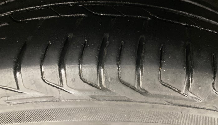 2023 Tata NEXON XZ PLUS DIESEL SUNROOF, Diesel, Manual, 67,922 km, Left Front Tyre Tread