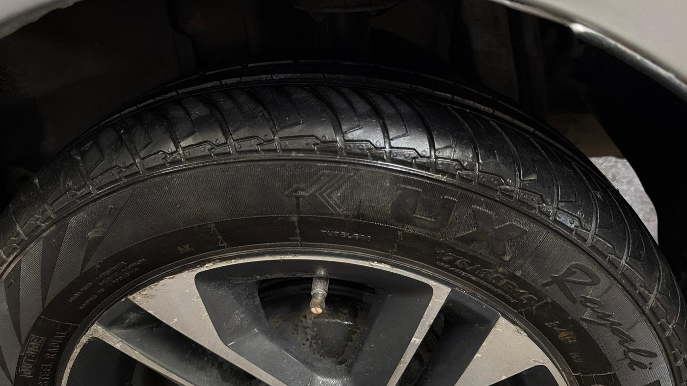 2017 Tata TIGOR XZ (O) PETROL, Petrol, Manual, 57,284 km, Left Rear Tyre Tread