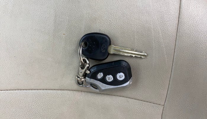 2013 Hyundai i10 MAGNA 1.2, Petrol, Manual, 32,737 km, Key Close Up