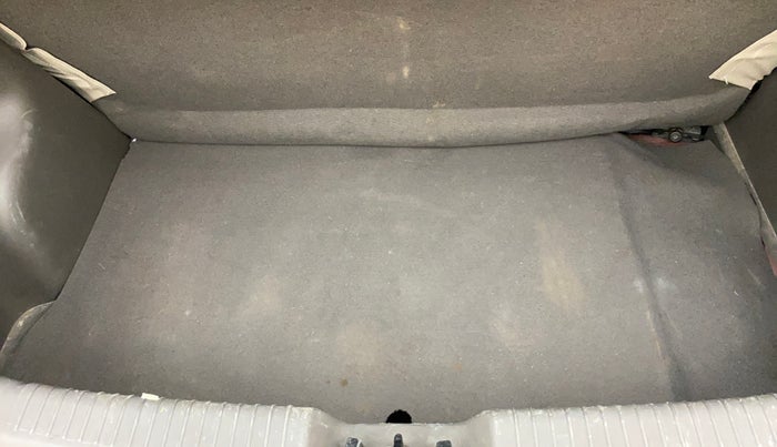 2013 Hyundai i10 MAGNA 1.2, Petrol, Manual, 32,737 km, Boot Inside