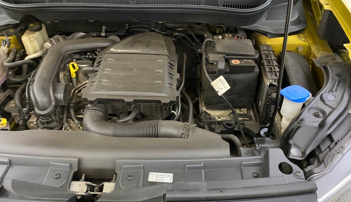 2022 Volkswagen TAIGUN TOPLINE 1.0 TSI MT, Petrol, Manual, 6,611 km, Engine View - Left