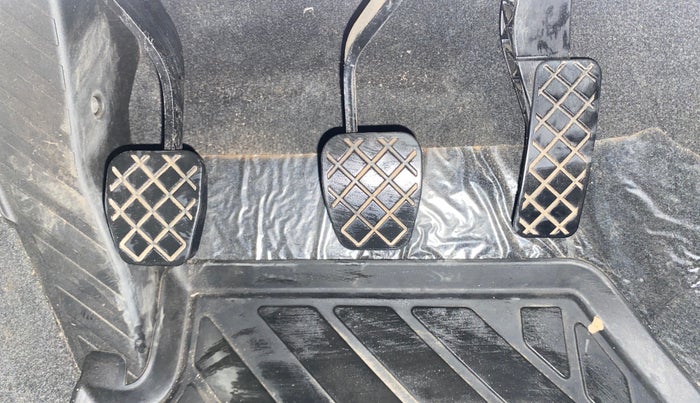 2022 Volkswagen TAIGUN TOPLINE 1.0 TSI MT, Petrol, Manual, 6,611 km, Pedals