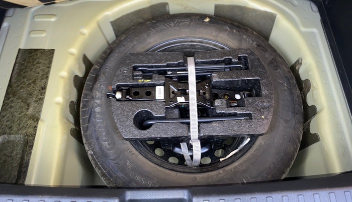 2022 Volkswagen TAIGUN TOPLINE 1.0 TSI MT, Petrol, Manual, 6,611 km, Spare Tyre