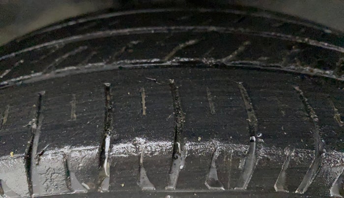 2012 Maruti Wagon R 1.0 LXI CNG, CNG, Manual, 78,901 km, Right Front Tyre Tread