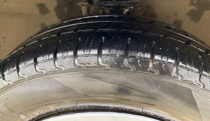 2014 Maruti Alto K10 VXI AMT, Petrol, Automatic, 68,675 km, Right Front Tyre Tread