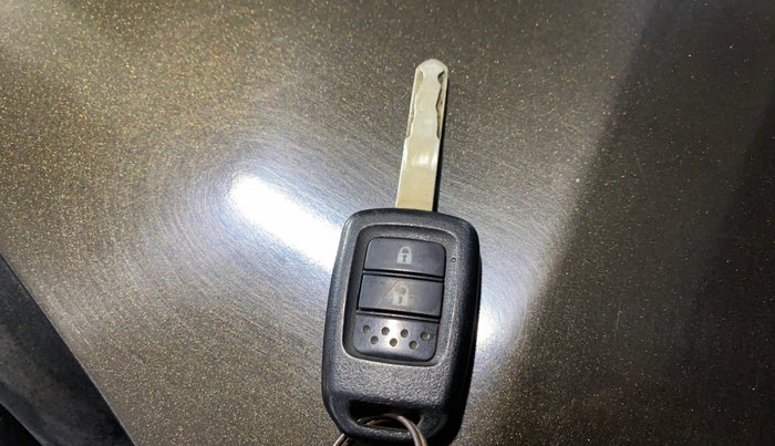 2022 Honda Amaze 1.2L I-VTEC S, Petrol, Manual, 20,831 km, Key Close Up