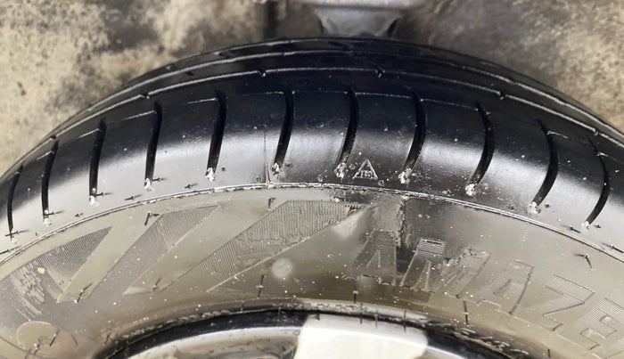 2017 Maruti Alto 800 LXI, Petrol, Manual, 50,954 km, Right Front Tyre Tread