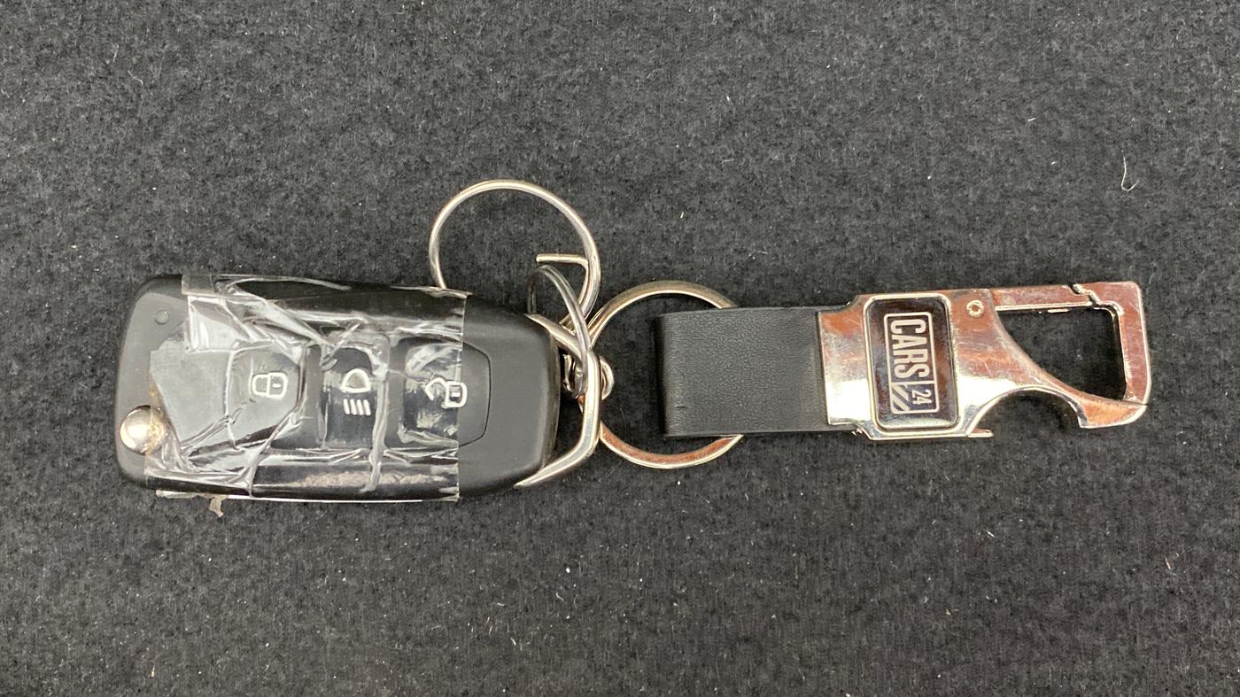 2018 Tata TIAGO NRG PETROL, Petrol, Manual, 16,889 km, Key Close Up
