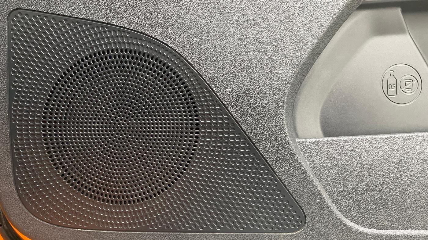 2018 Tata TIAGO NRG PETROL, Petrol, Manual, 16,889 km, Speaker