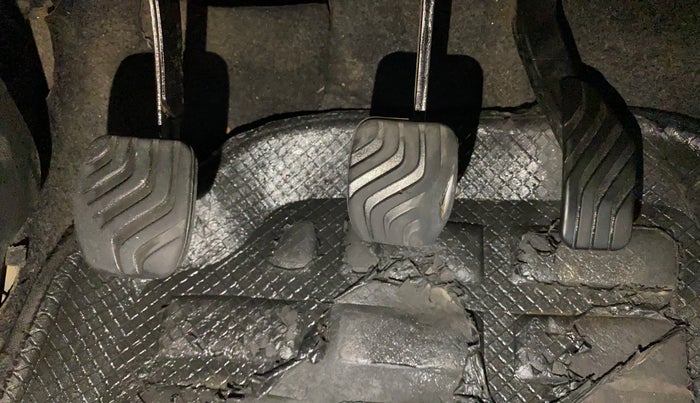 2020 Renault Kwid RXT 0.8, Petrol, Manual, 49,595 km, Pedals