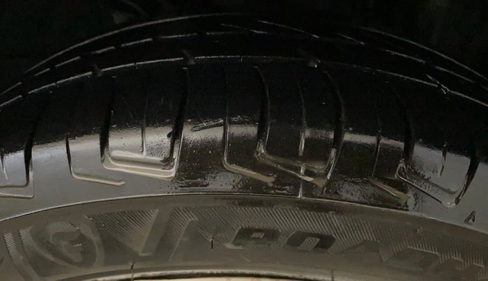 2020 Renault Kwid RXT 0.8, Petrol, Manual, 49,595 km, Right Front Tyre Tread