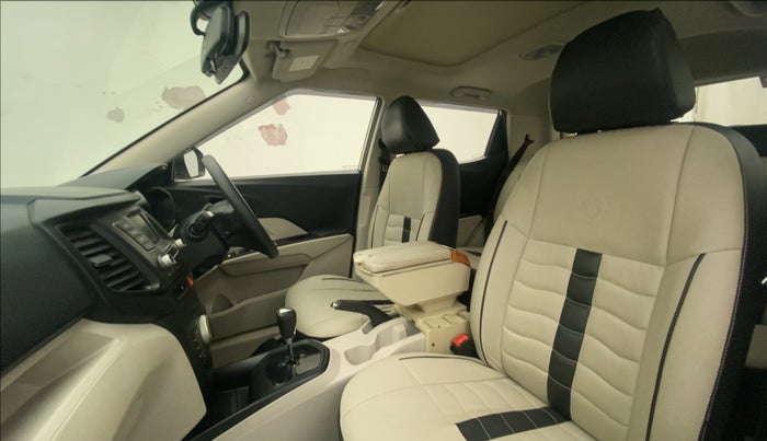 2021 Mahindra XUV300 W6 1.2 PETROL AMT, Petrol, Automatic, 18,255 km, Right Side Front Door Cabin