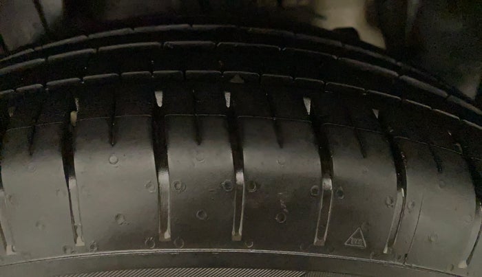 2021 Mahindra XUV300 W6 1.2 PETROL AMT, Petrol, Automatic, 18,255 km, Left Rear Tyre Tread