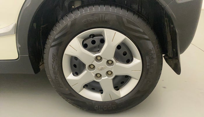 2021 Mahindra XUV300 W6 1.2 PETROL AMT, Petrol, Automatic, 18,255 km, Left Rear Wheel