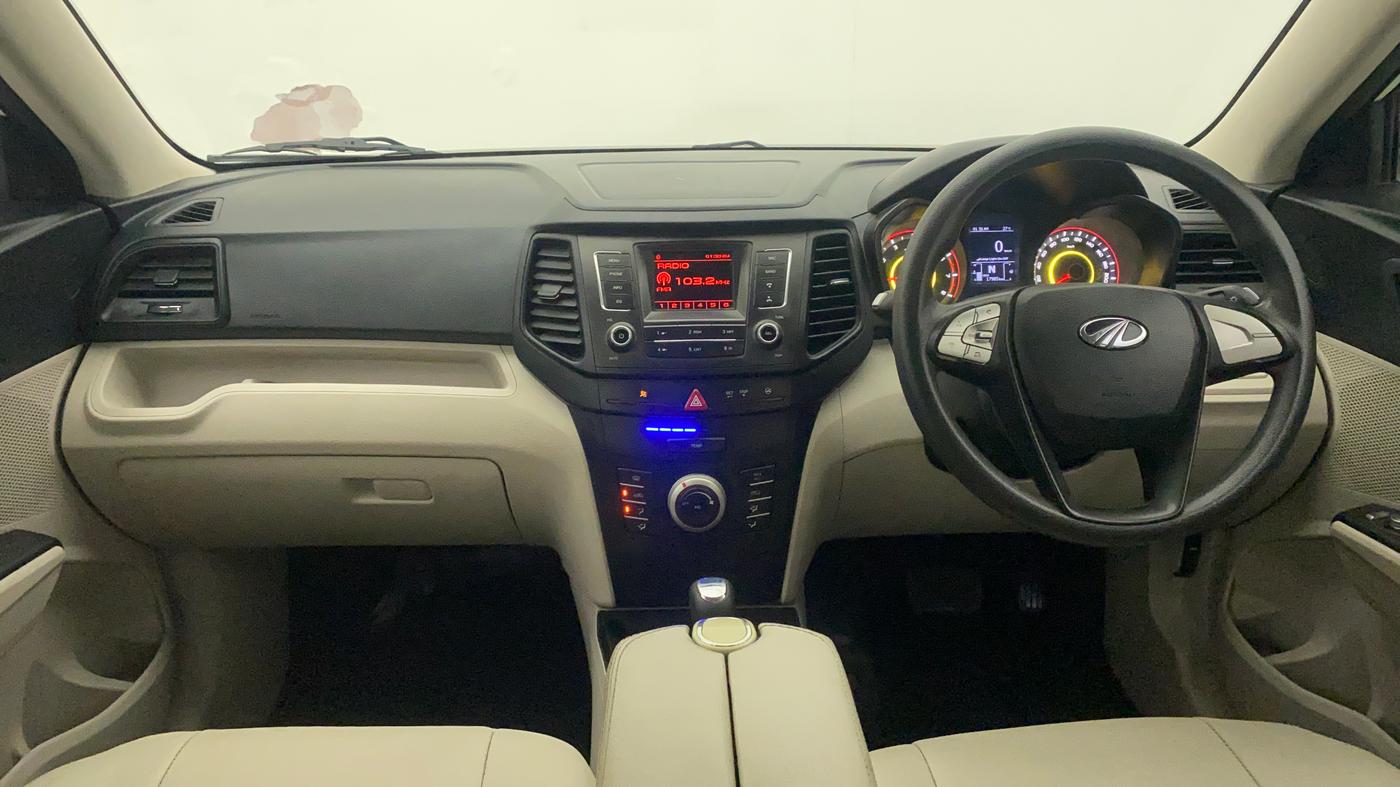 2021 Mahindra XUV300 W6 1.2 PETROL AMT, Petrol, Automatic, 18,255 km, Dashboard