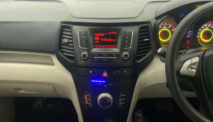 2021 Mahindra XUV300 W6 1.2 PETROL AMT, Petrol, Automatic, 18,255 km, Air Conditioner