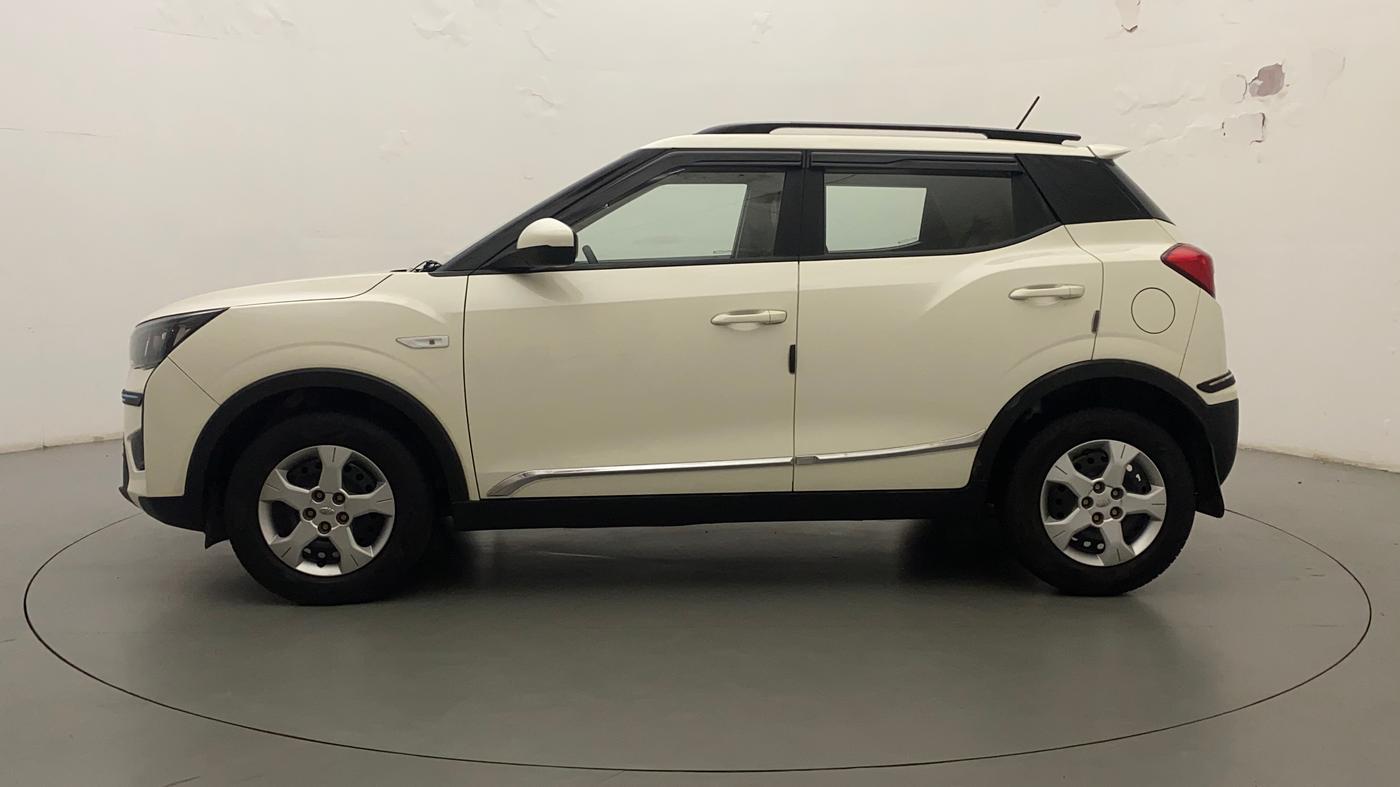 2021 Mahindra XUV300 W6 1.2 PETROL AMT, Petrol, Automatic, 18,255 km, Left Side