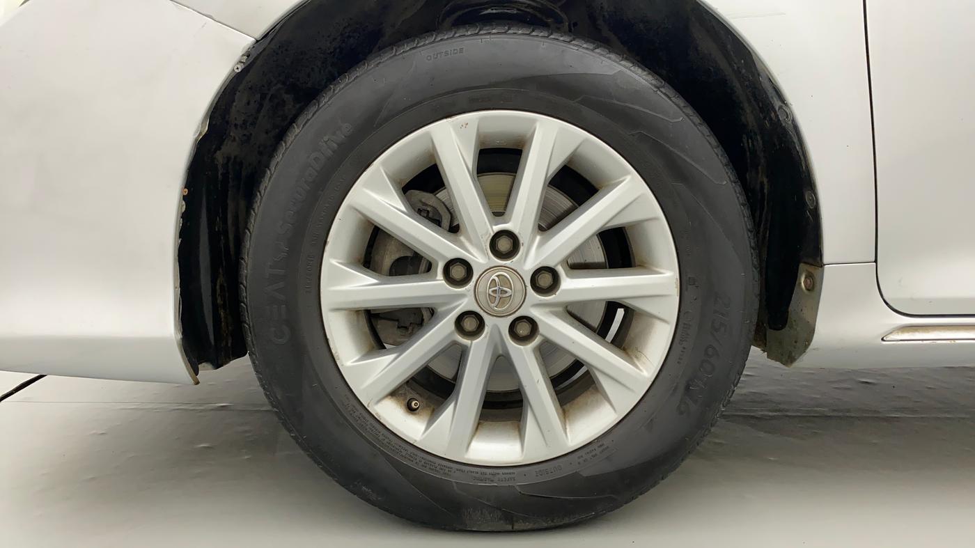 2012 Toyota Camry 2.5L AT, Petrol, Automatic, 1,10,975 km, Left Front Wheel