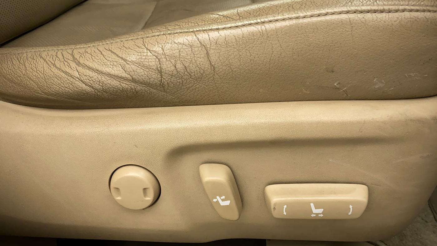 2012 Toyota Camry 2.5L AT, Petrol, Automatic, 1,10,975 km, Driver Side Adjustment Panel