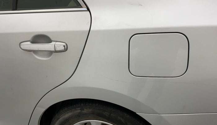 2012 Toyota Camry 2.5L AT, Petrol, Automatic, 1,10,975 km, Left quarter panel - Slightly dented