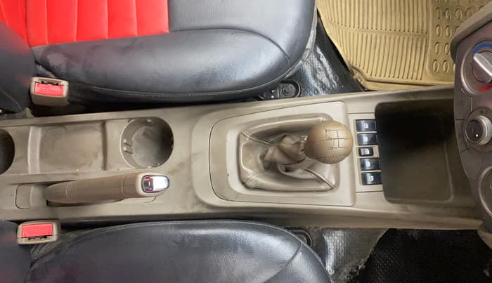 2013 Chevrolet Sail UVA 1.2 LS ABS, Petrol, Manual, 28,473 km, Gear Lever