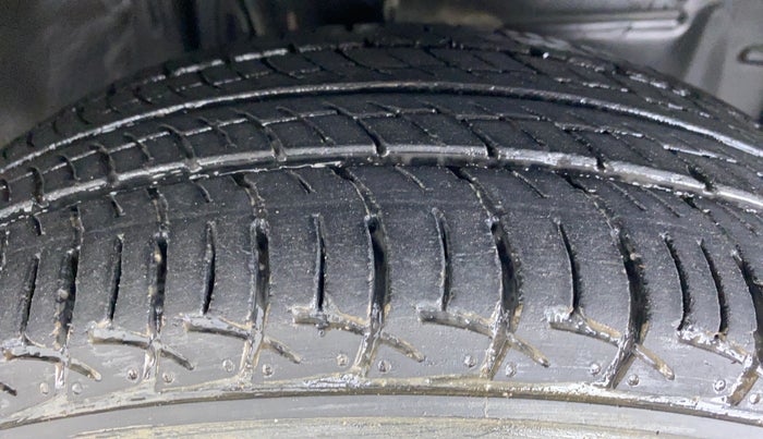 2021 Toyota YARIS G MT, Petrol, Manual, 27,388 km, Right Front Tyre Tread