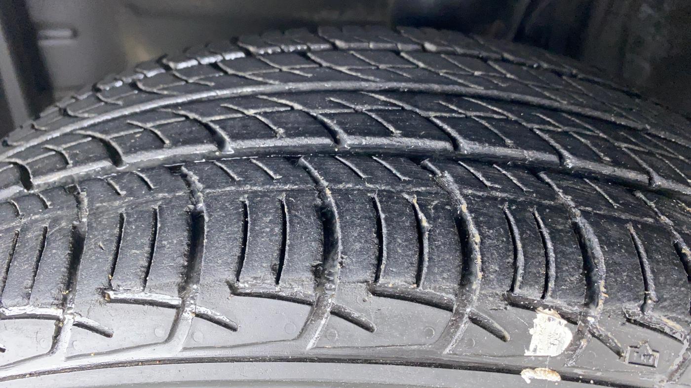 2021 Toyota YARIS G MT, Petrol, Manual, 27,388 km, Left Front Tyre Tread