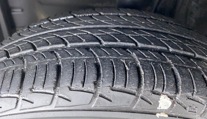 2021 Toyota YARIS G MT, Petrol, Manual, 27,388 km, Left Front Tyre Tread
