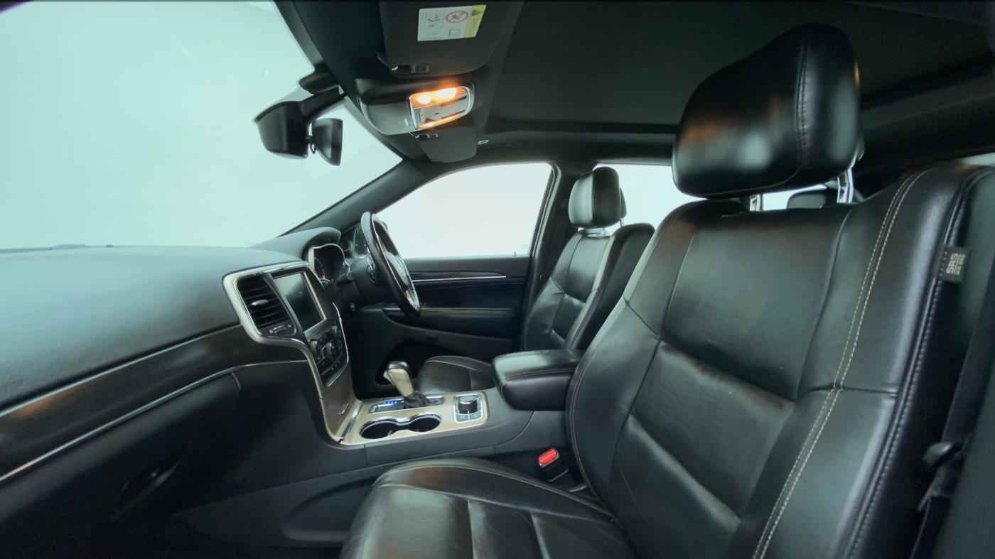 2016 Jeep GRAND CHEROKEE LIMITED DIESEL, Diesel, Automatic, 91,825 km, Right Side Front Door Cabin