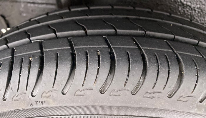2020 Maruti S PRESSO VXI, Petrol, Manual, 10,704 km, Right Rear Tyre Tread