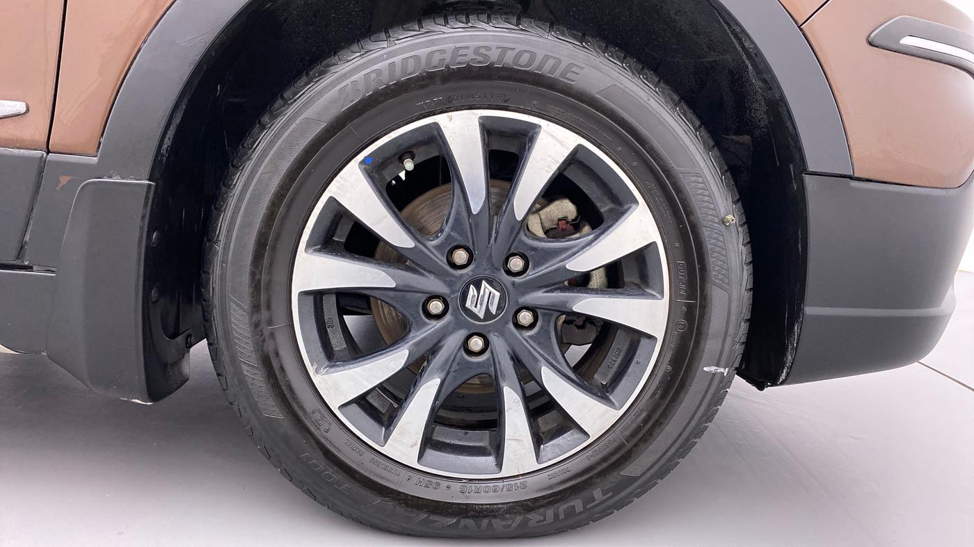 2018 Maruti S Cross ALPHA 1.3, Diesel, Manual, 46,621 km, Right Front Wheel