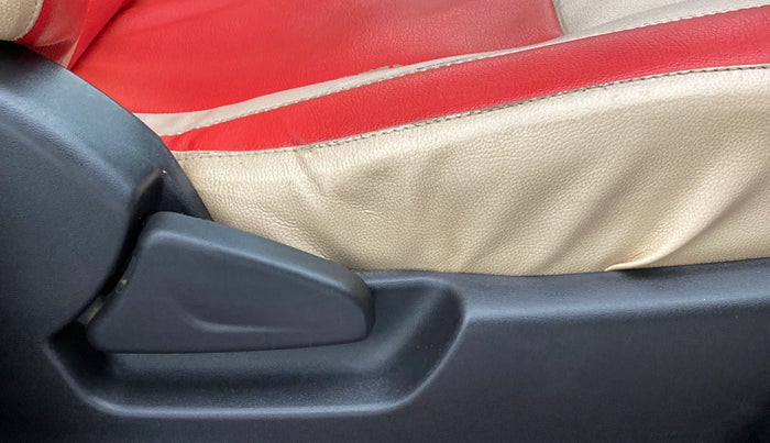 2018 Datsun Redi Go 1.0 T(O), Petrol, Manual, 55,547 km, Driver Side Adjustment Panel