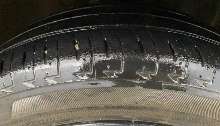 2020 Maruti IGNIS ZETA 1.2 AMT, Petrol, Automatic, 36,566 km, Right Front Tyre Tread