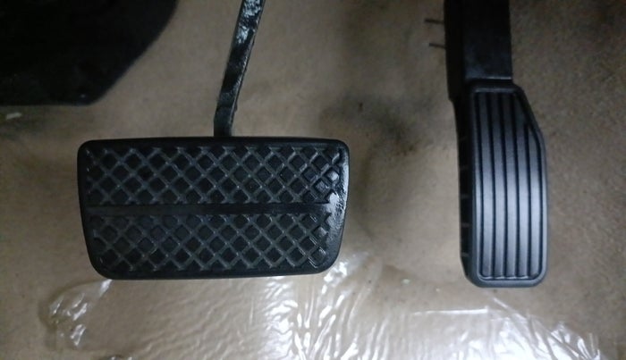 2015 Honda City 1.5L I-VTEC SV CVT, CNG, Automatic, 54,819 km, Pedals