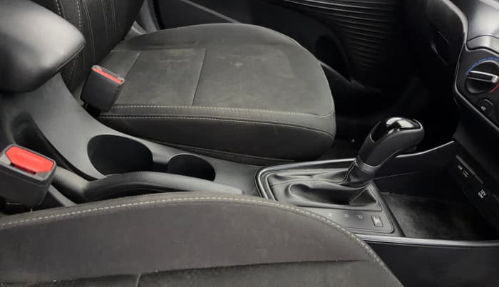 2021 Hyundai NEW I20 SPORTZ 1.2 AT, Petrol, Automatic, 47,750 km, Gear Lever