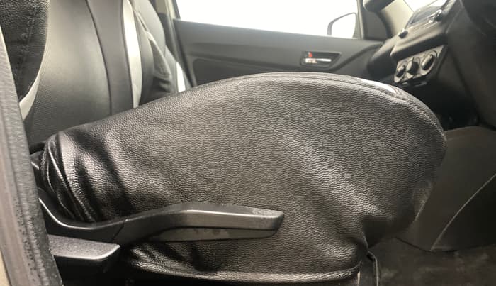 2018 Maruti Swift VXI, Petrol, Manual, 14,173 km, Driver Side Adjustment Panel