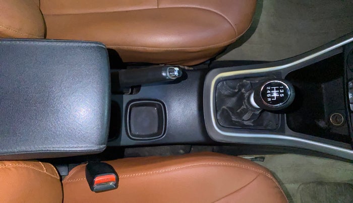2015 Maruti S Cross DELTA 1.6, Diesel, Manual, 90,518 km, Gear Lever