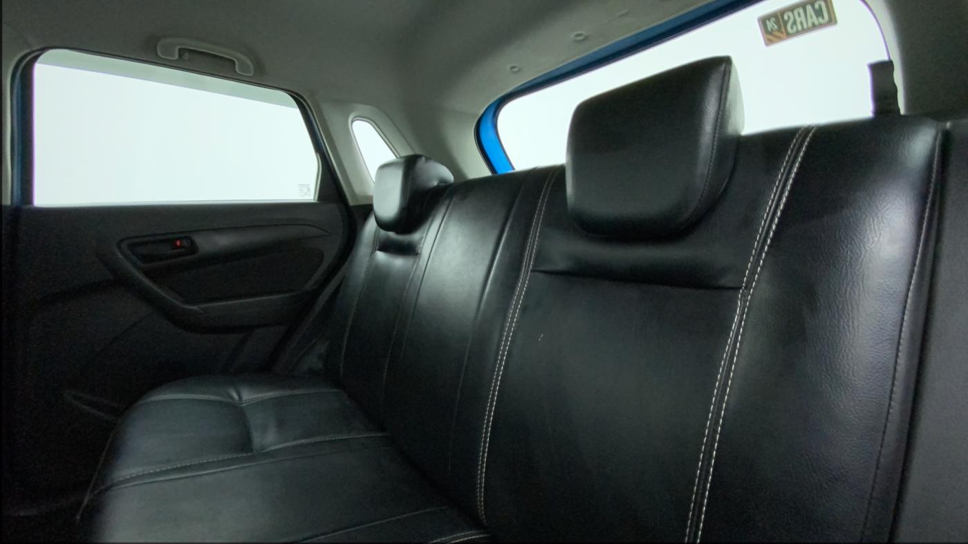 2016 Maruti Vitara Brezza VDI, Diesel, Manual, 76,077 km, Right Side Rear Door Cabin