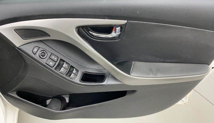 2015 Hyundai New Elantra SX 1.8 MT, Petrol, Manual, 93,946 km, Driver Side Door Panels Control