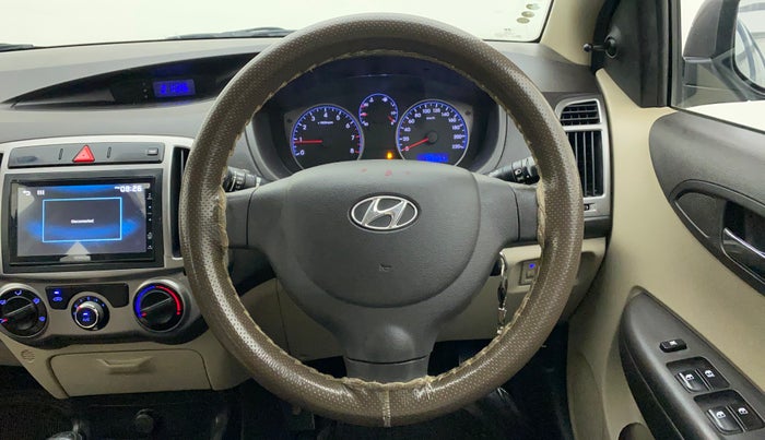 2012 Hyundai i20 MAGNA 1.2, Petrol, Manual, 1,03,881 km, Steering Wheel Close Up