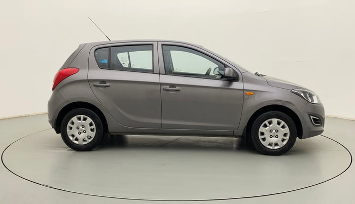 2012 Hyundai i20 MAGNA 1.2, Petrol, Manual, 1,03,881 km, Right Side View